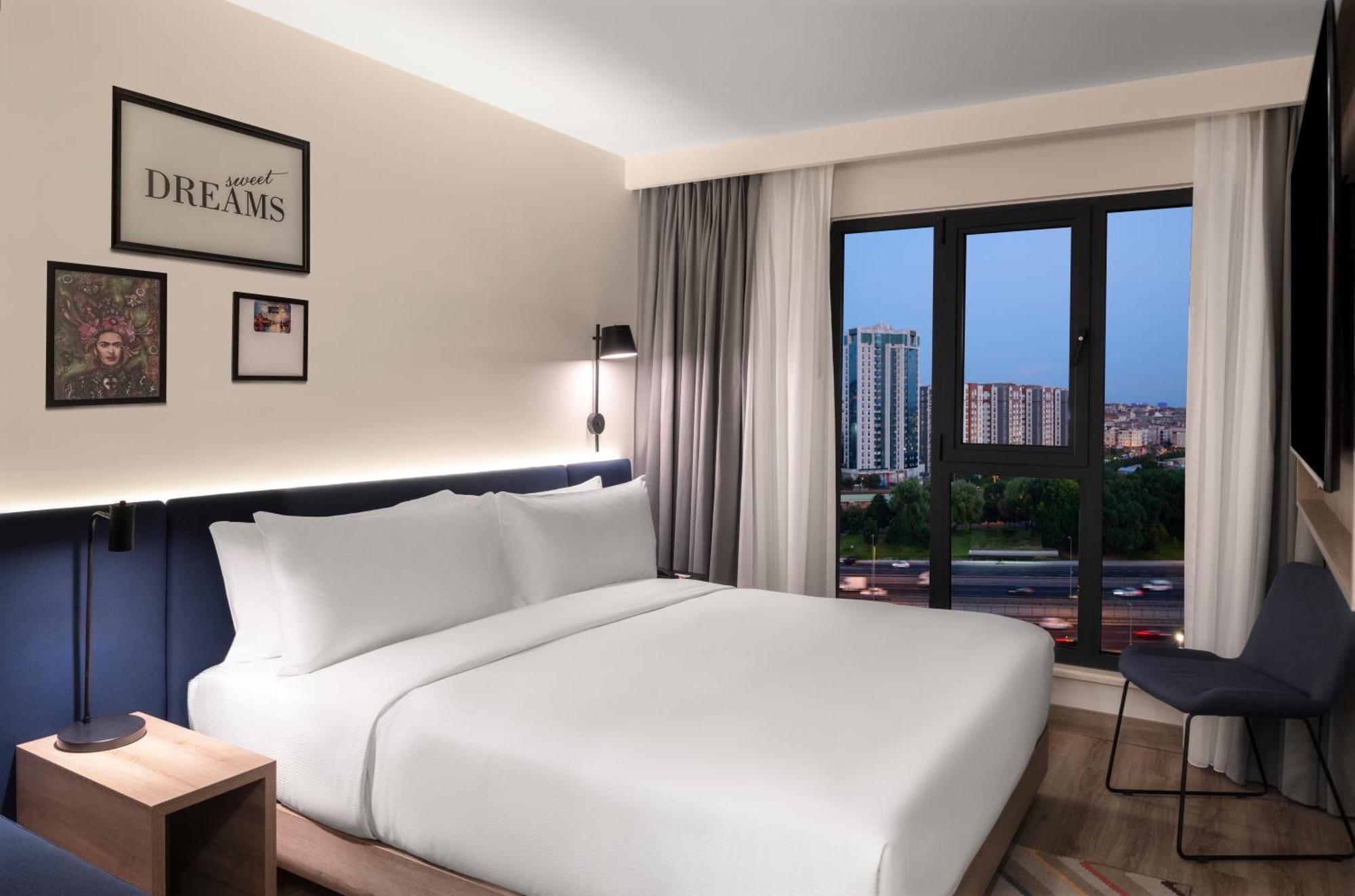 Hampton By Hilton Istanbul Merter Exterior foto